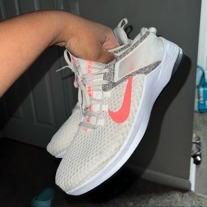 Nike Womens Air Max Bella size 10